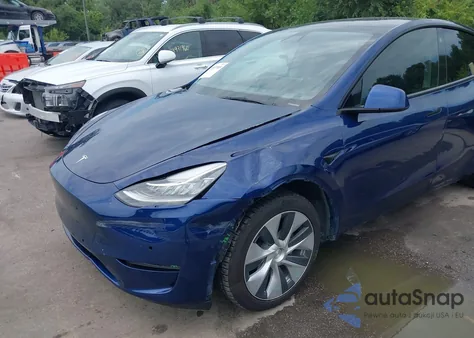 2022 Tesla Model Y Long Range Dual Motor All-Wheel Drive from USA, damaged, VIN 7SAYGAEE9NF363000